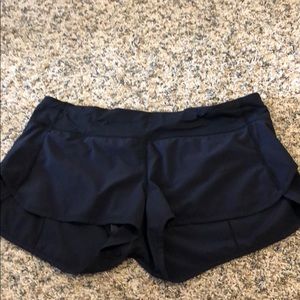black lululemon speed shorts